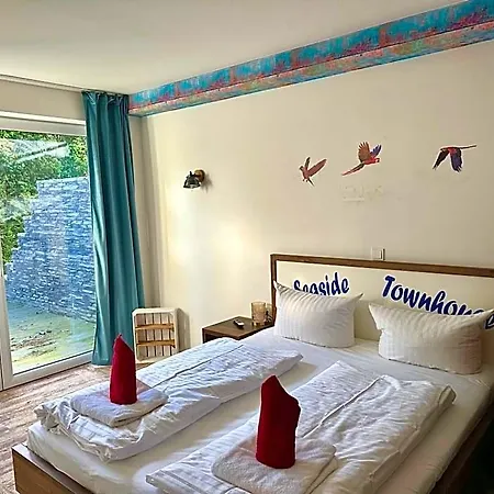 Апарт-отель Seaside-townhouse 3*